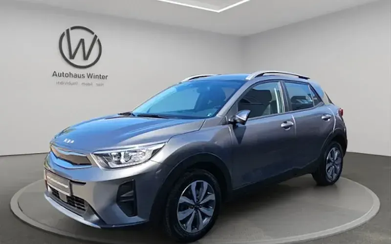 Używany Kia Stonic Vision 100 KM (73 kW) 2024 Szary SUV
