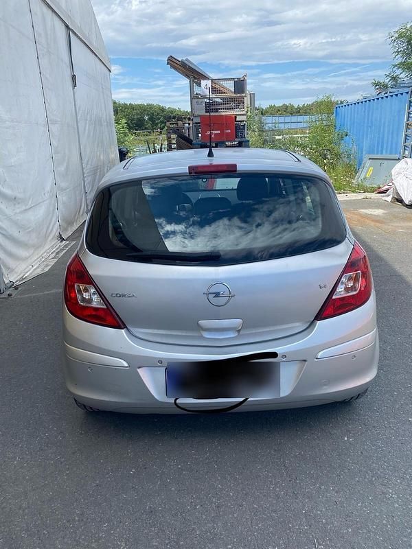 Gebraucht Opel Corsa 90 PS (66 kW) 2007 Silber Kleinwagen