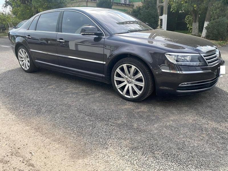 Braun Gebraucht 2016 VW Phaeton Limousine | 20.600 € (Superpreis) - Bild 1/4