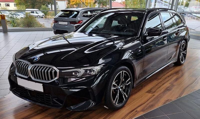 Schwarz Gebraucht 2024 BMW 330 M Sport Limousine | 37.998 € (Superpreis) - Bild 1/4