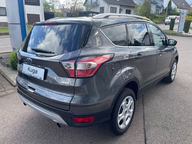Gebraucht Ford Kuga 150 PS (110 kW) 2017 Magneticgrau (metallic) (metallic) SUV