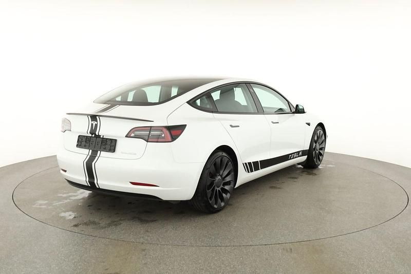 Gebraucht Tesla Model 3 Performance 461 kW (627 PS) 2021 Pearl white multicoat Limousine