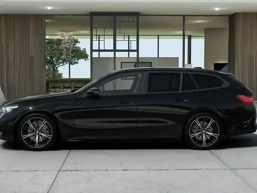 Gebraucht BMW 540 M Sport 303 PS (222 kW) 2026 Black sapphire (schwarz) Kombi