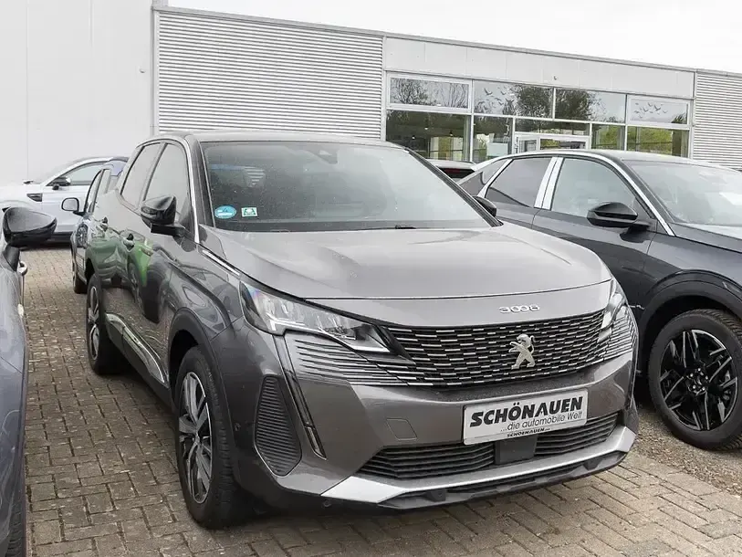 Gebraucht Peugeot 3008 Allure 131 PS (96 kW) 2024 Grau SUV