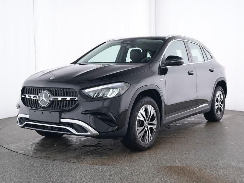 Metalliclack kosmosschwarz Gebraucht 2025 Mercedes GLA250 Advanced SUV | 41.210 € (Superpreis) - Bild 1/4