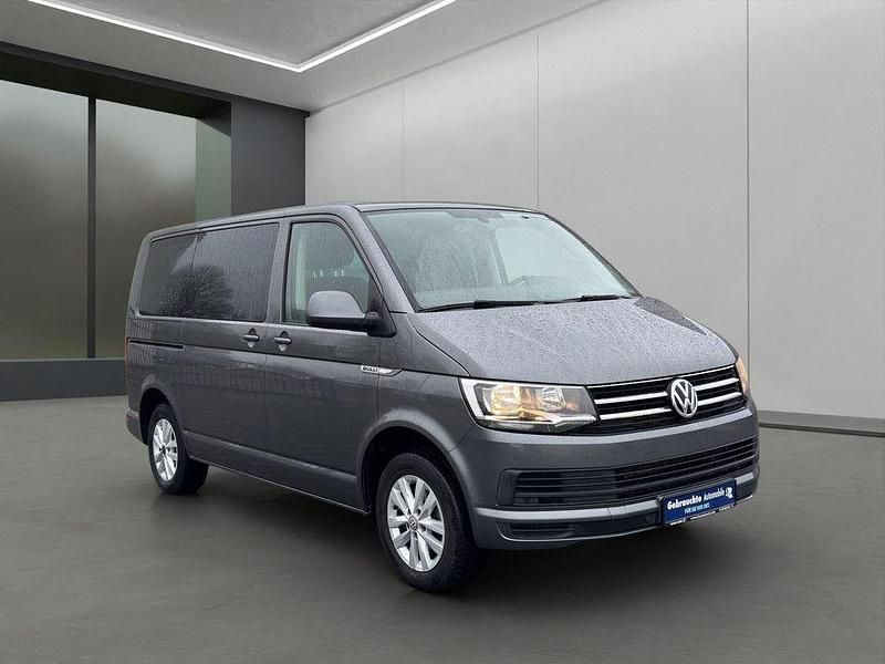 Gebraucht VW Multivan Comfortline 150 PS (110 kW) 2018 Grau Van