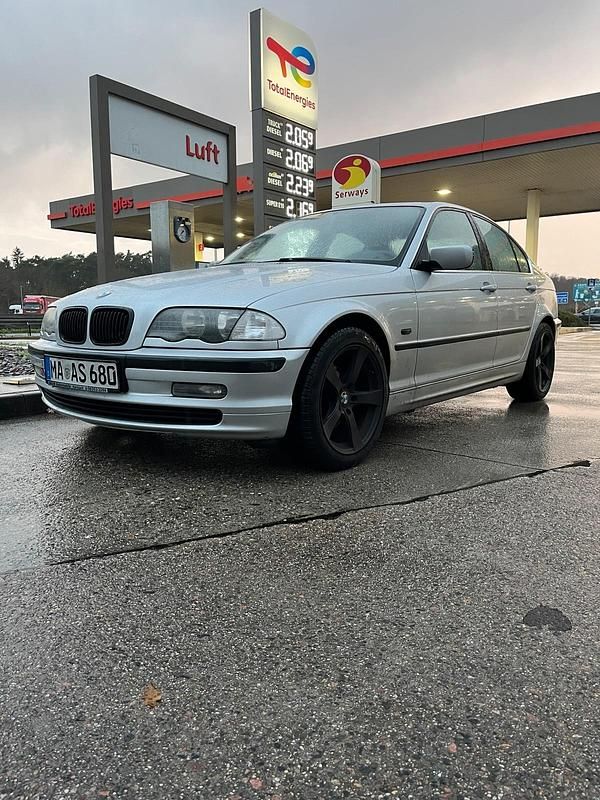 Silber Gebraucht 2000 BMW 323 Limousine | 3.200 € (Guter Preis) - Bild 1/4