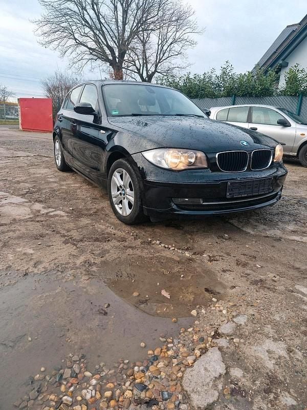 Schwarz Gebraucht 2009 BMW 116 Kleinwagen | 2.999 € (Guter Preis) - Bild 1/4