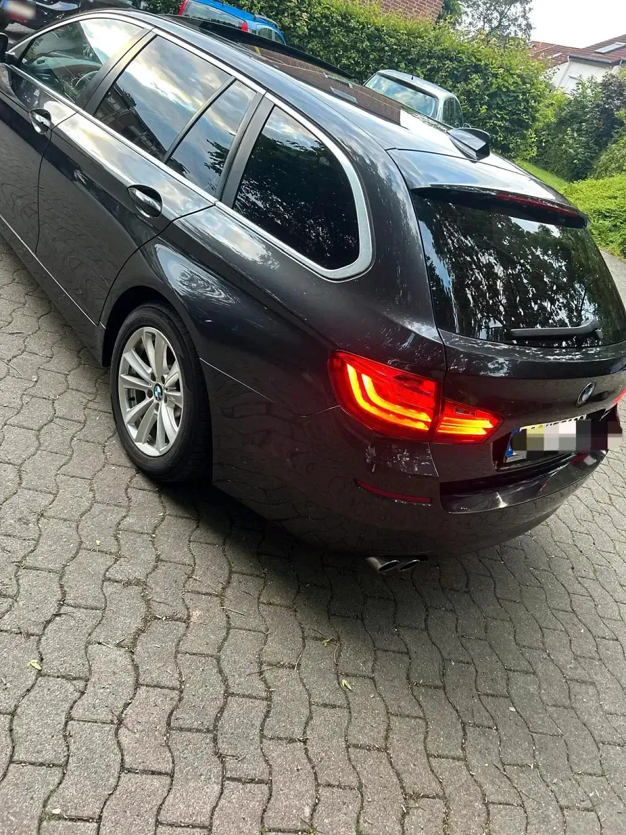 Gebraucht BMW 520 184 PS (135 kW) 2014 Grau Kombi