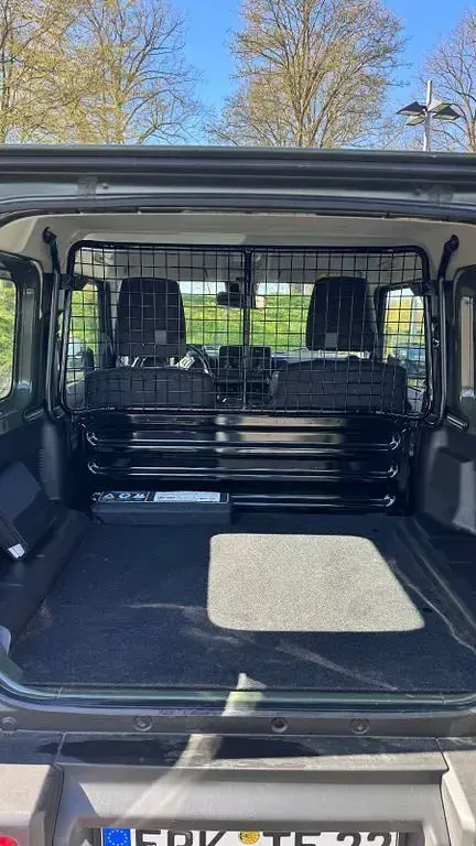 Second-hand Suzuki Jimny 102 CP (75 kW) 2022 Verde SUV