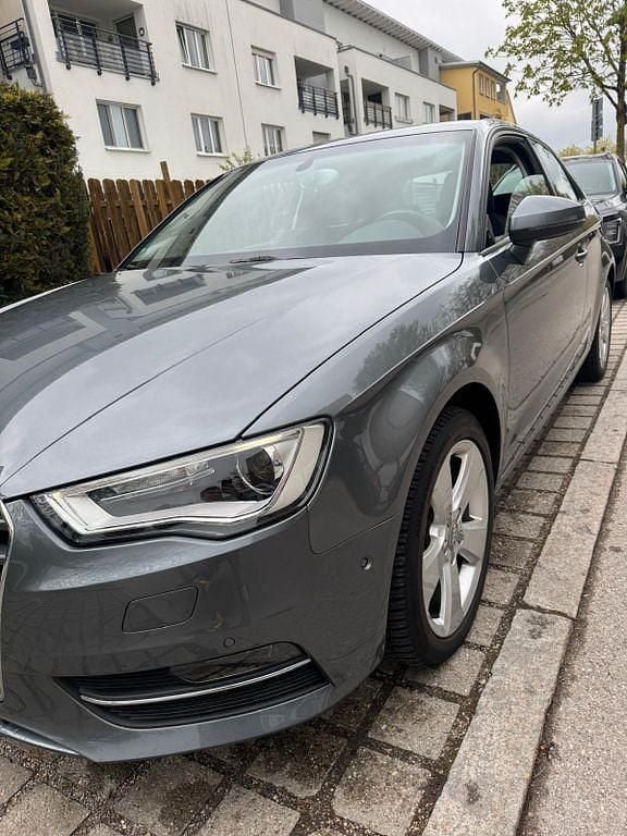 Second-hand Audi A3 Ambiente 179 CP (131 kW) 2014 Gri Berlinǎ