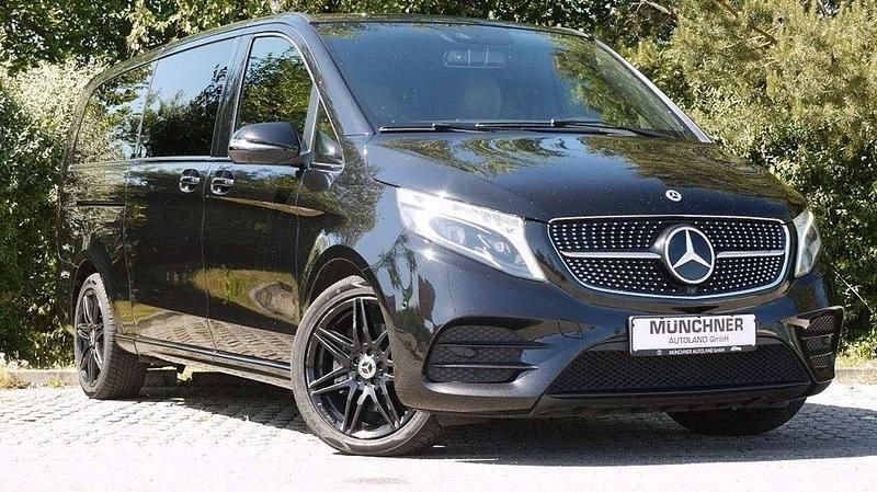 Obsidianschwarz Gebraucht 2022 Mercedes V300 AMG line Van / Kleinbus | 44.500 € (Fairer Preis) - Bild 1/4