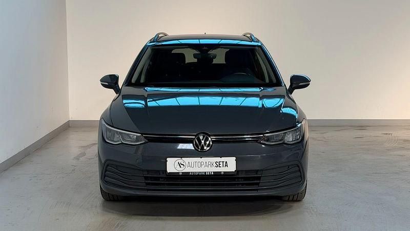 Gebraucht VW Golf VIII Life 150 PS (110 kW) 2023 Grau Limousine