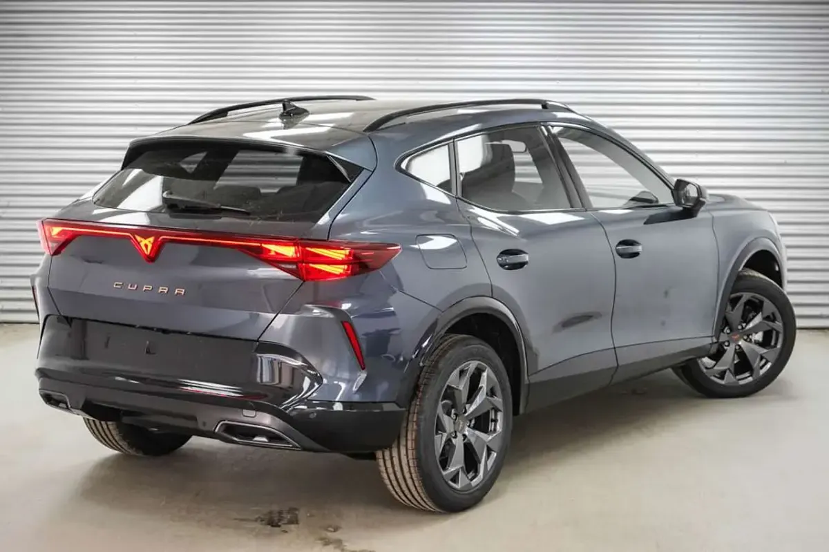 Nowe Cupra Formentor 150 KM (110 kW) 2026 Szary SUV