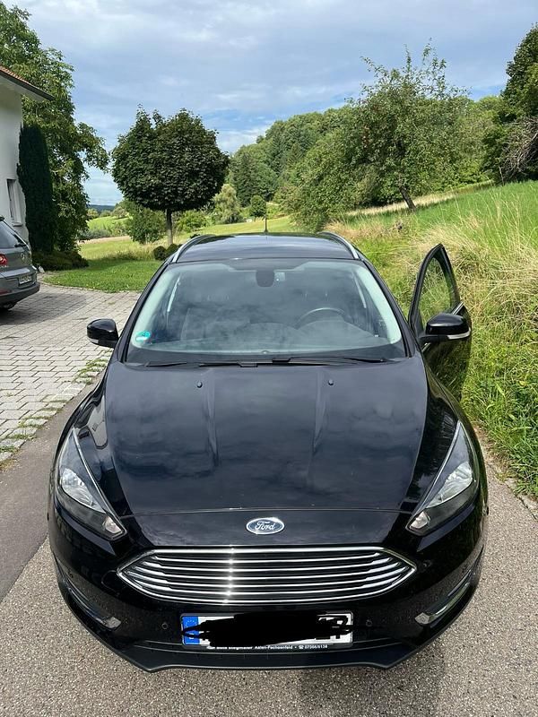 Schwarz Gebraucht 2016 Ford Focus Titanium Kombi | 7.700 € (Fairer Preis) - Bild 1/4