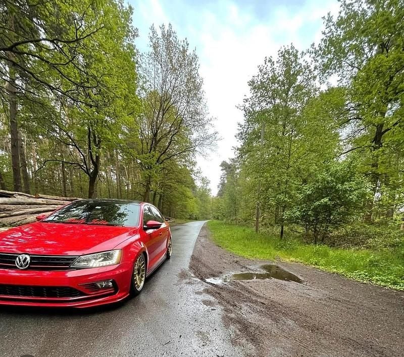 Gebraucht VW Jetta 211 PS (155 kW) 2014 Rot Limousine