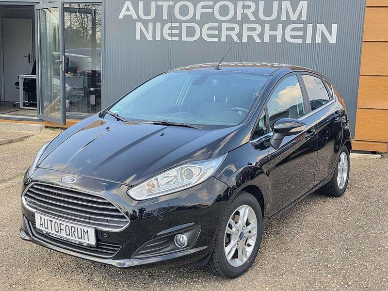 Gebraucht Ford Fiesta Titanium 125 PS (91 kW) 2017 Iridiumschwarz metallic Limousine