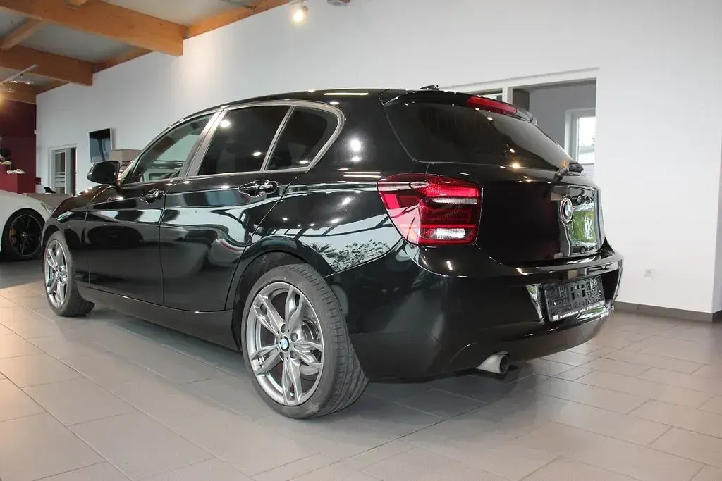 Gebraucht BMW 116 136 PS (100 kW) 2011 Schwarz Kleinwagen