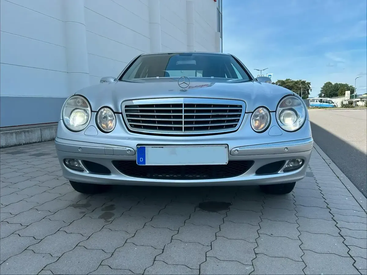 Gebraucht Mercedes E350 Elegance 272 PS (200 kW) 2005 Silber Limousine