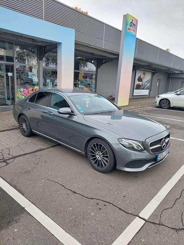 Gebraucht Mercedes E220 Exclusive 194 PS (142 kW) 2017 Kombi
