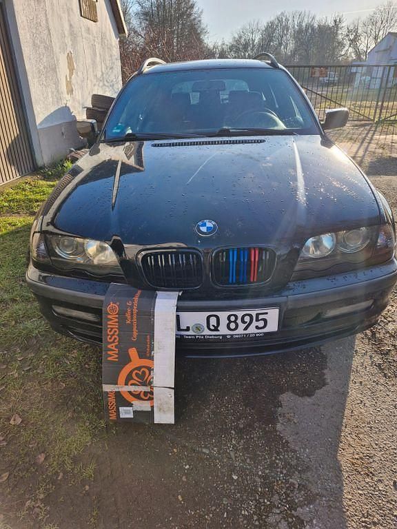 Schwarz Gebraucht 2001 BMW 325 Kombi | 1.499 € (Superpreis) - Bild 1/4