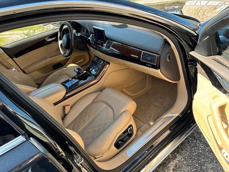 Second-hand Audi A8 290 CP (213 kW) 2012 Negru Berlinǎ