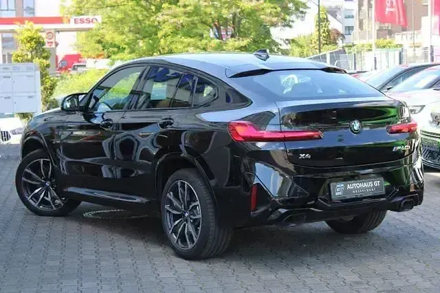 Gebraucht BMW X4 M Sport 360 PS (264 kW) 2023 Black sapphire SUV