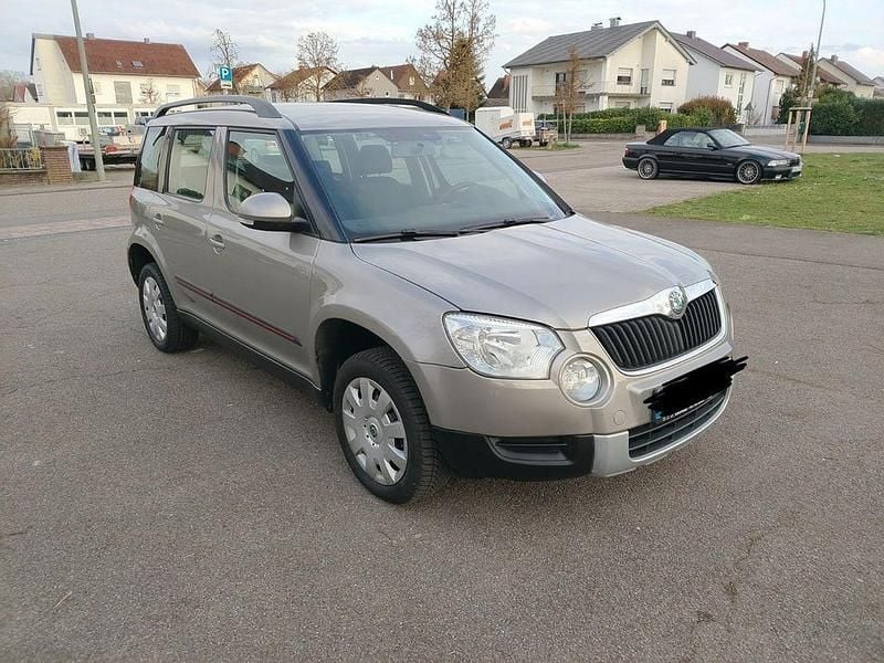 Gebraucht Skoda Yeti 105 PS (77 kW) 2013 Grau SUV