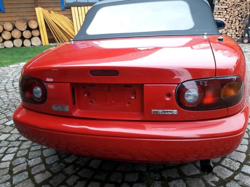 Second-hand Mazda MX5 116 CP (85 kW) 1992 Roșu Cabrio