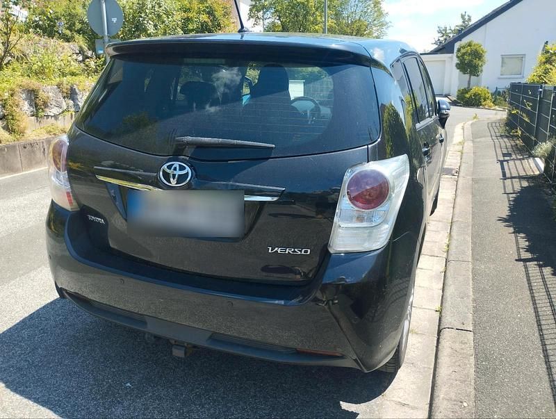 Gebraucht Toyota Verso 112 PS (82 kW) 2015 Schwarz Van / Kleinbus