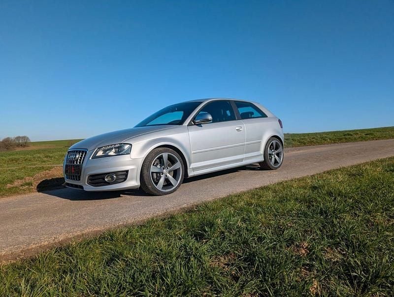 Gebraucht Audi S3 S-Line 325 PS (239 kW) 2009 Silber Kleinwagen