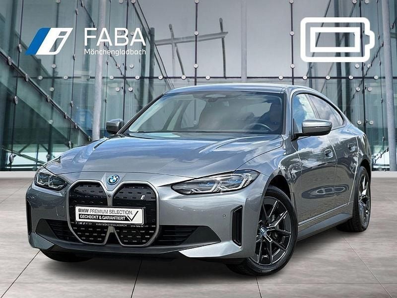 Grau Gebraucht 2022 BMW i4 Sport Line Limousine | 41.990 € (Guter Preis) - Bild 1/4