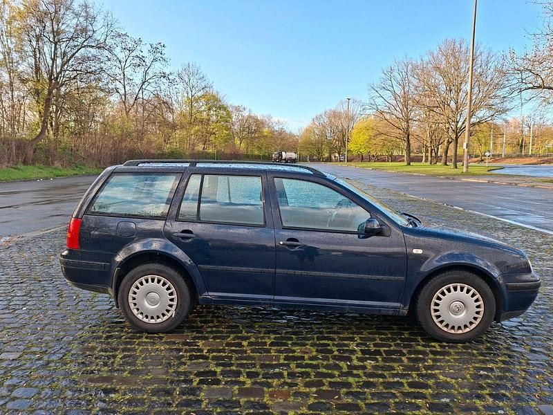 Gebraucht VW Golf III Basis 101 PS (74 kW) 1999 Blau Kombi