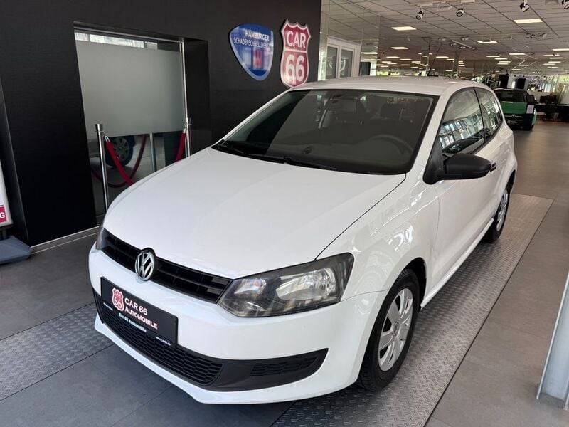 Weiß Gebraucht 2012 VW Polo Trendline Limousine | 3.990 € (Fairer Preis) - Bild 1/4