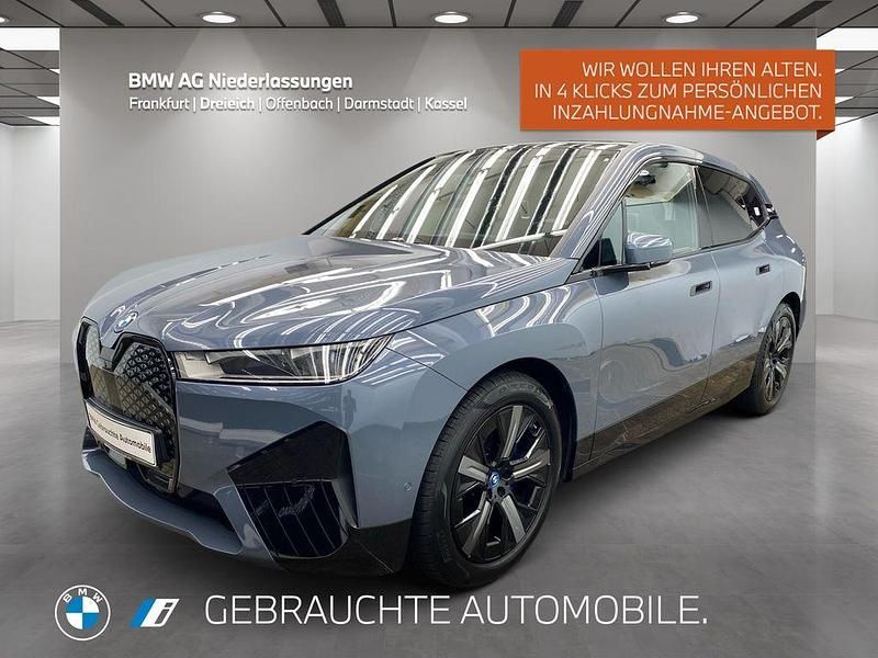 Grau Gebraucht 2022 BMW iX Sport Line SUV | 52.880 € (Guter Preis) - Bild 1/4
