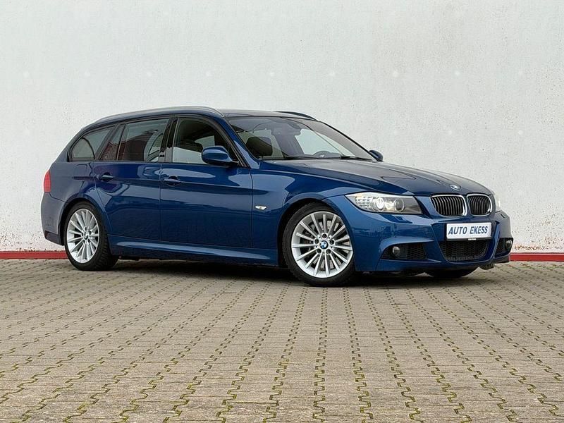 Blau Gebraucht 2010 BMW 335 Performance Kombi | 20.990 € (Fairer Preis) - Bild 1/4