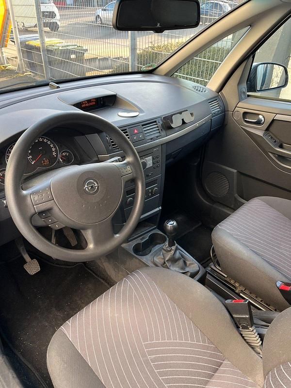 Gebraucht Opel Meriva 105 PS (77 kW) 2006 Silber Van / Kleinbus
