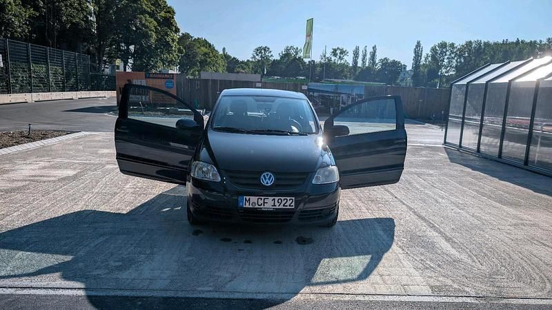 Schwarz Gebraucht 2009 VW Fox Kleinwagen | 600 € (Superpreis) - Bild 1/4