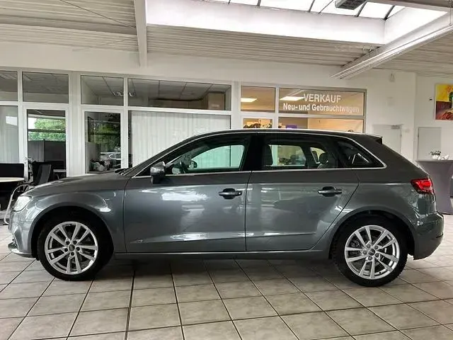 Second-hand Audi A3 Design 150 CP (110 kW) 2016 Gri Berlinǎ