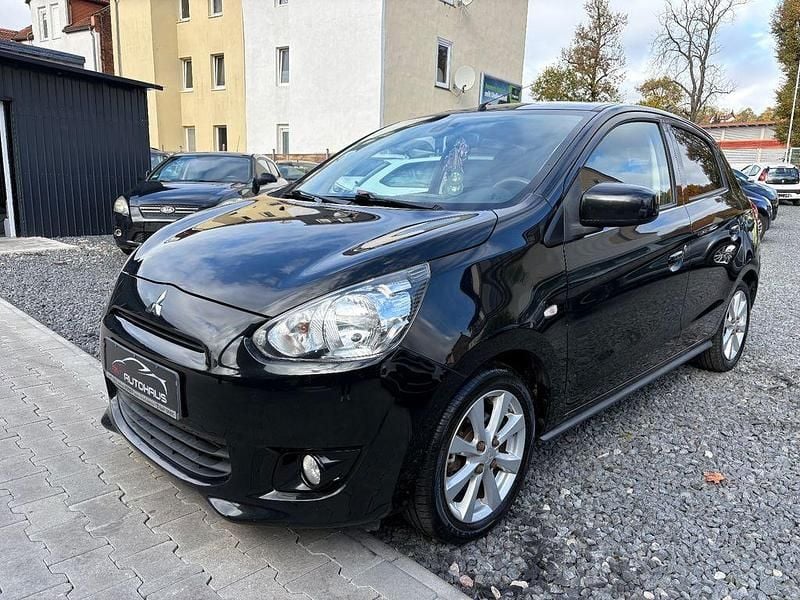 Gebraucht Mitsubishi Space Star 80 PS (58 kW) 2014 Schwarz Limousine