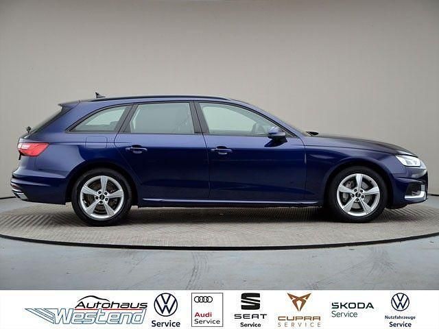Używany Audi A4 Advanced Plus 204 KM (150 kW) 2022 Niebieski Kombi