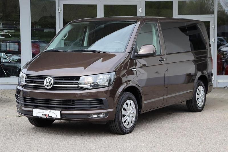 Gebraucht VW Multivan 150 PS (110 kW) 2017 Braun Van