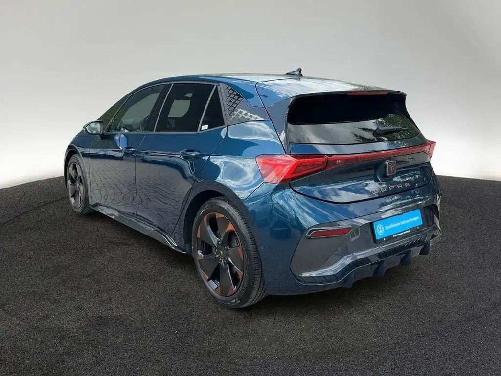 Gebraucht Cupra Born 150 kW (204 PS) 2022 Aurora blue metallic Kleinwagen