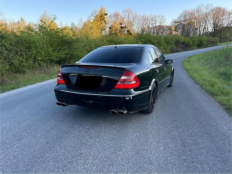Gebraucht Mercedes E500 306 PS (225 kW) 2002 Grün Limousine
