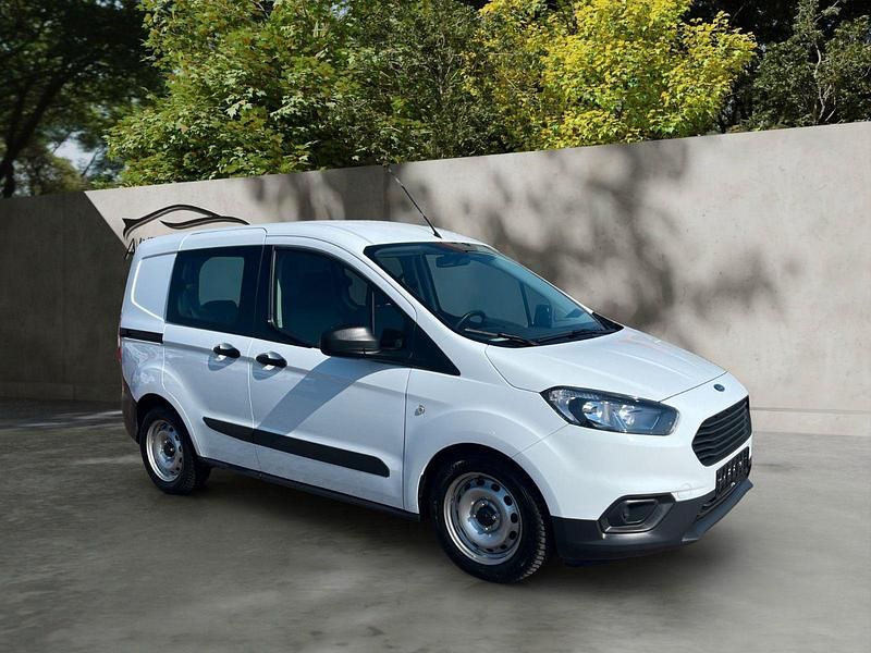 Gebraucht Ford Transit 101 PS (74 kW) 2021 Weiß Kombi