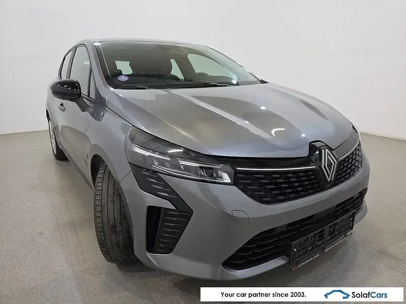 Begagnad Renault Clio V Evolution 143 HK (105 kW) 2024 Grå Sedan