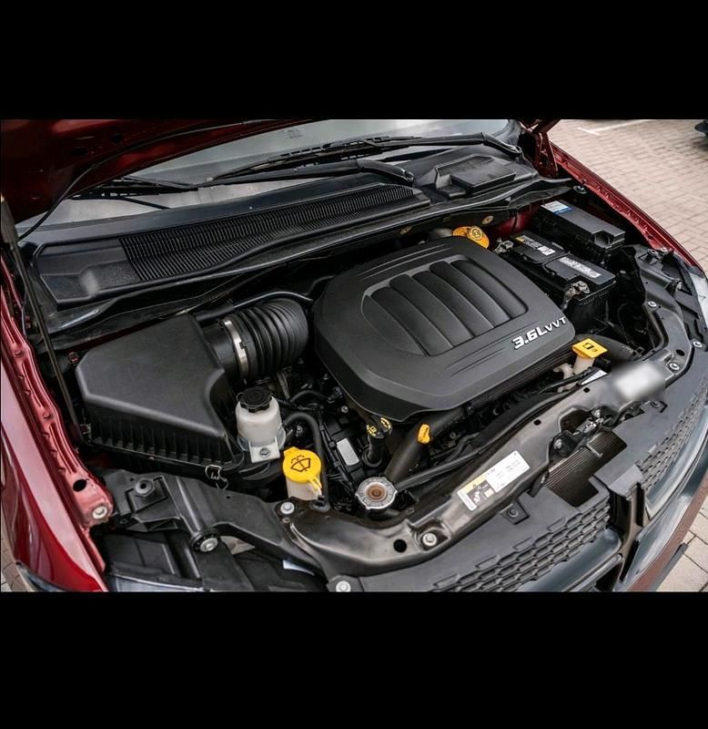 Gebraucht Dodge Grand Caravan 283 PS (208 kW) 2018 Rot Van / Kleinbus