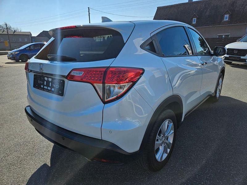Gebraucht Honda HR-V Elegance 131 PS (96 kW) 2019 Platinum white p. SUV