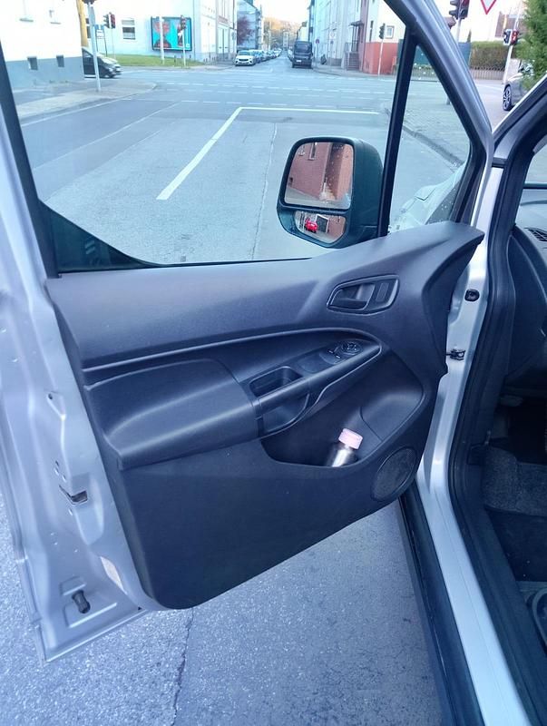 Gebraucht Ford Transit Connect 95 PS (69 kW) 2014 Silber Van / Kleinbus