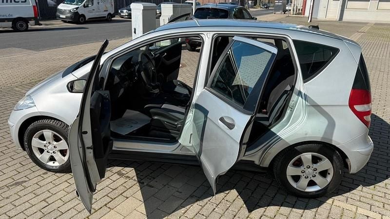 Gebraucht Mercedes A150 95 PS (69 kW) 2006 Silber Kleinwagen